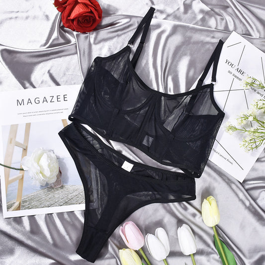 Ensemble Lingerie en Maille Transparente – Haut Ajusté & Culotte Assortie