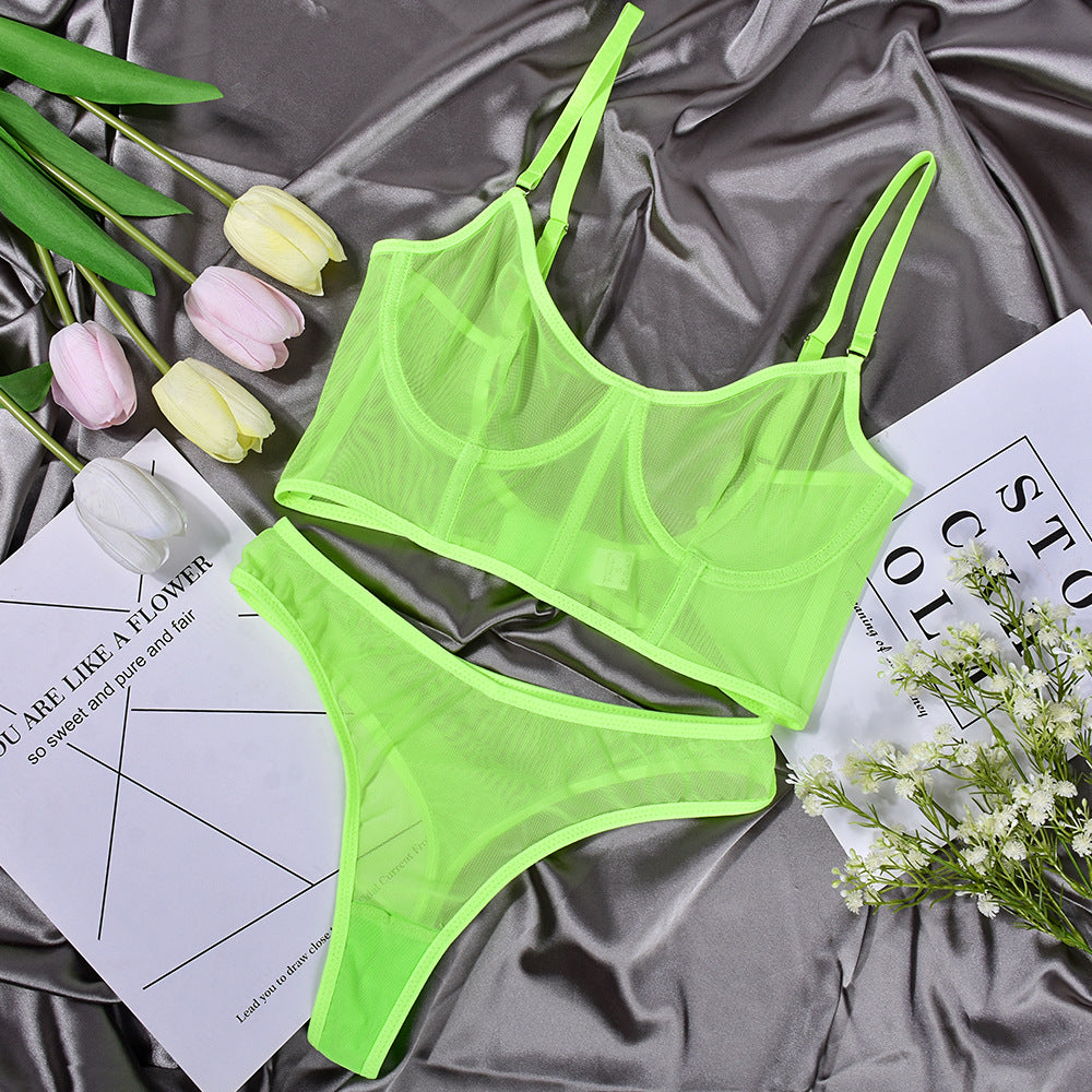Ensemble Lingerie en Maille Transparente – Haut Ajusté & Culotte Assortie